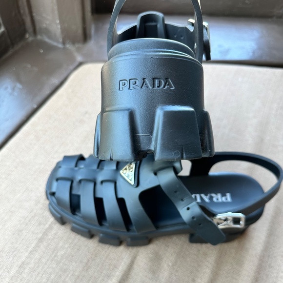 NWT PRADA BLACK MONOLITH SANDALS - Picture 6 of 6